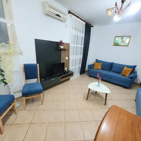 Apartament Me Qera Lungomare Medem