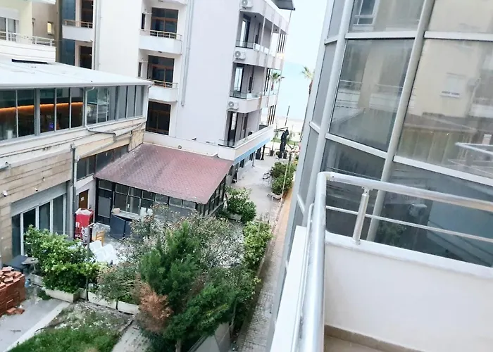 Me Qera Lungomare Medem Avlonya